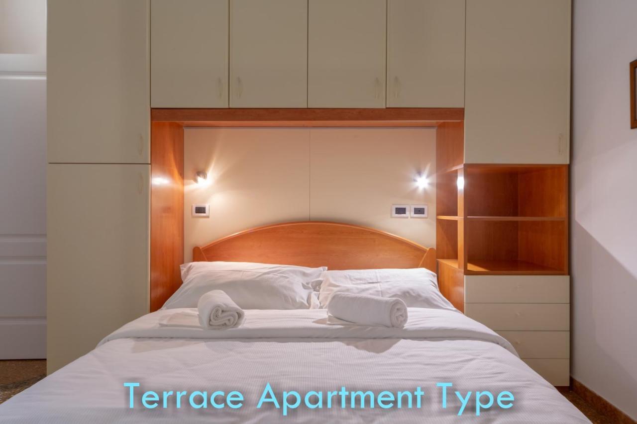 Santo Stefano Apartment *